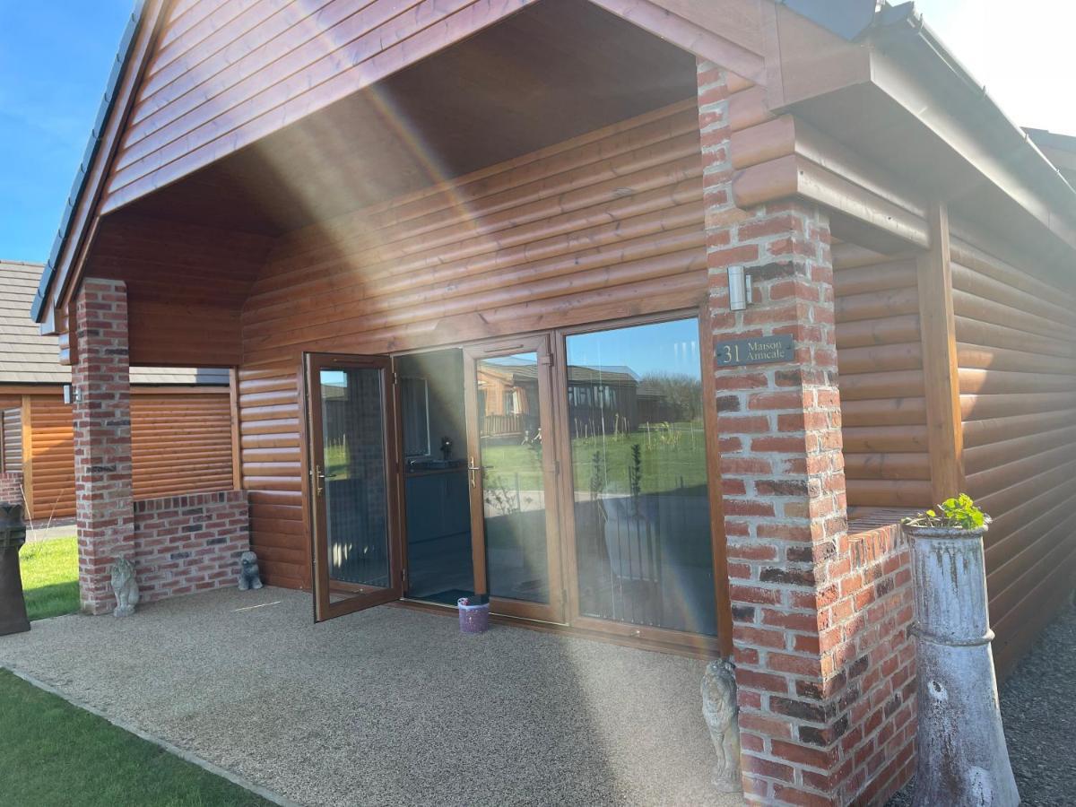 31 Cherry East Riding Of Yorkshire Hot Tub & Fishing Garton Exterior foto